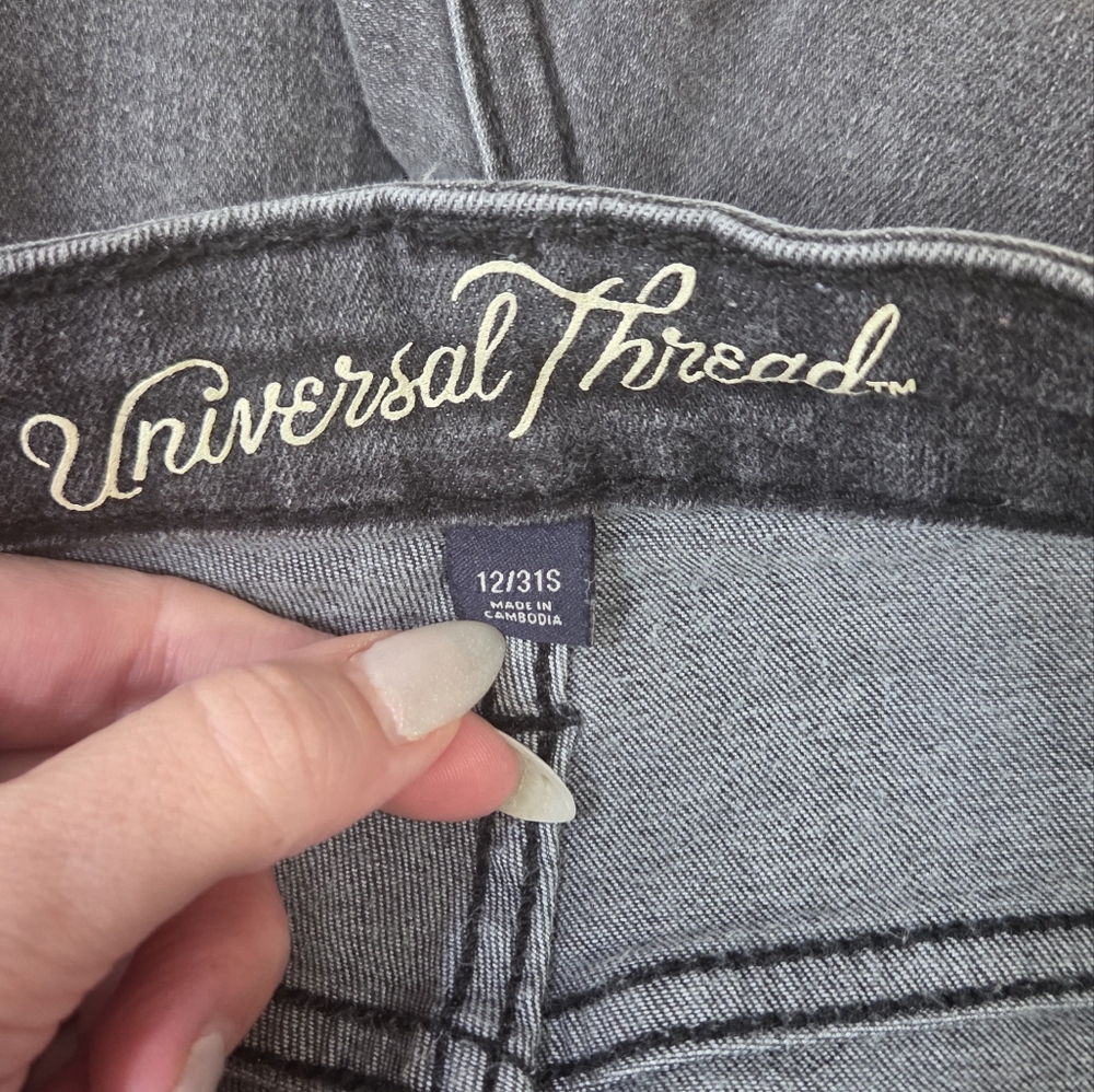 Universal Thread Dark Gray Capris - Picture 3 of 4